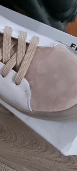 Bílé kožené sneakersy Filippo DP6055/24 WH