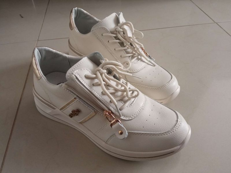 Béžové kožené sneakersy Filippo DP6083/24 BE