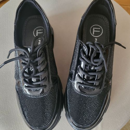 Černé kožené sneakersy Filippo DP2138/23 BK D