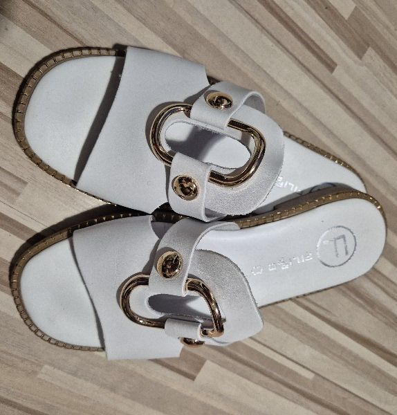 Bílé kožené pantofle Filippo DK6264/24 WH